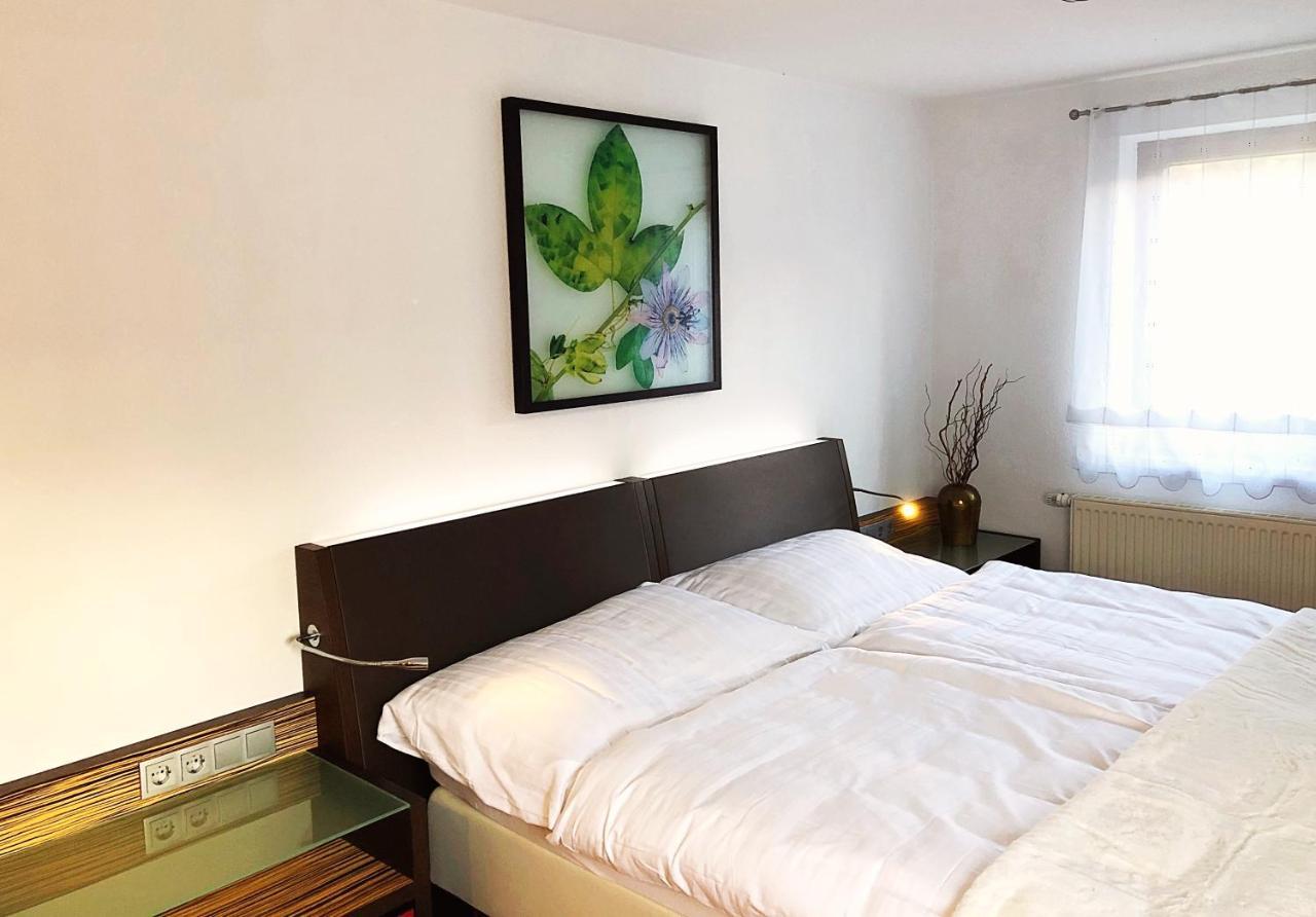 Grosse Wohnung Mit 2 Schlafzimmern Altensteig Exterior foto