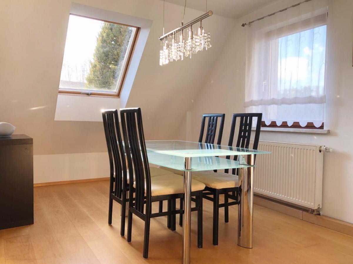 Grosse Wohnung Mit 2 Schlafzimmern Altensteig Exterior foto